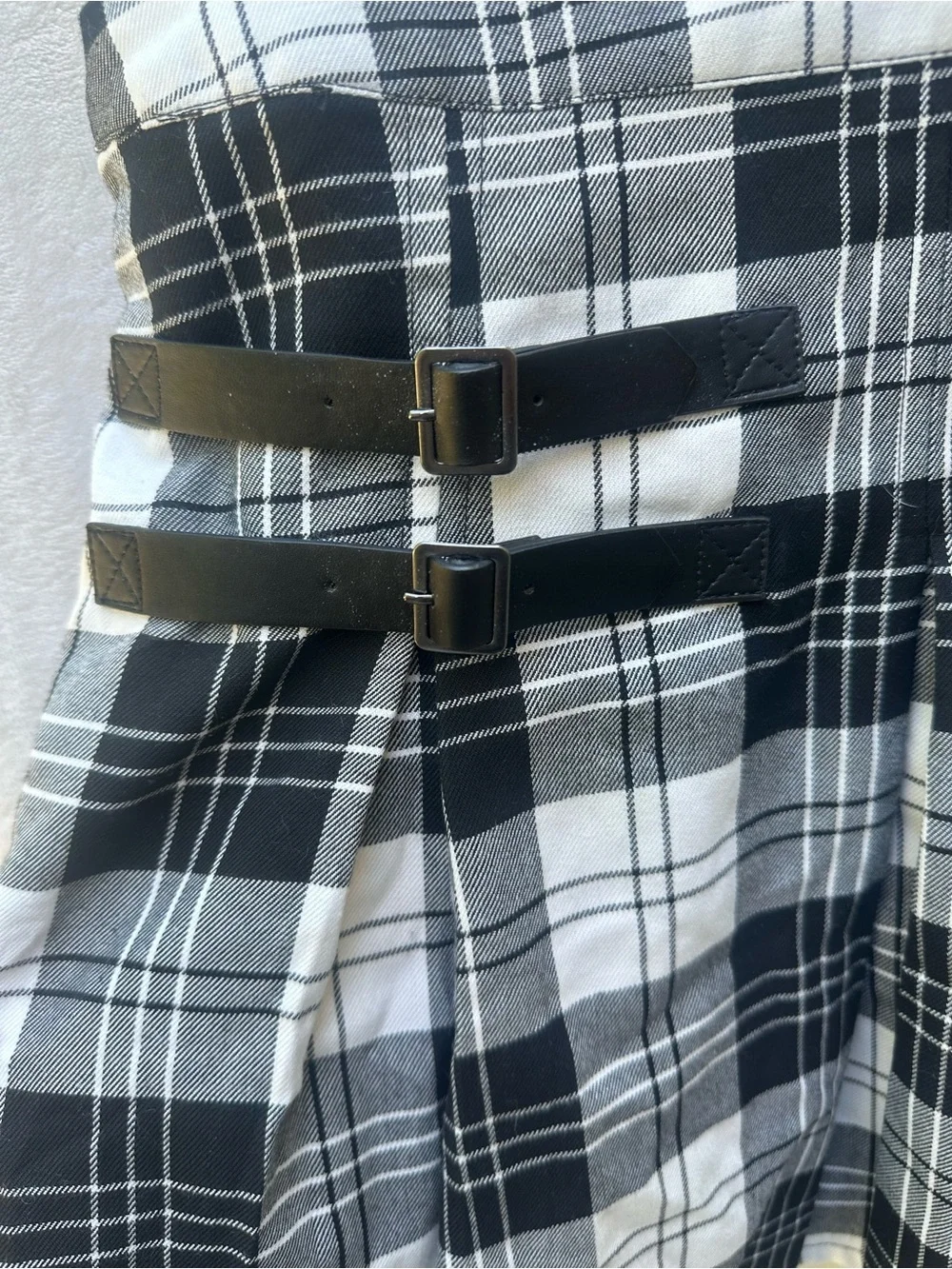 Hot Topic Plaid Overall Pinafore Skirt with Buckle Details size MD - Picture 4 of 8
